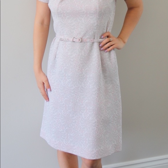 60’s Pink Mod Mini Dress with Subtle Brocade - Picture 7 of 8